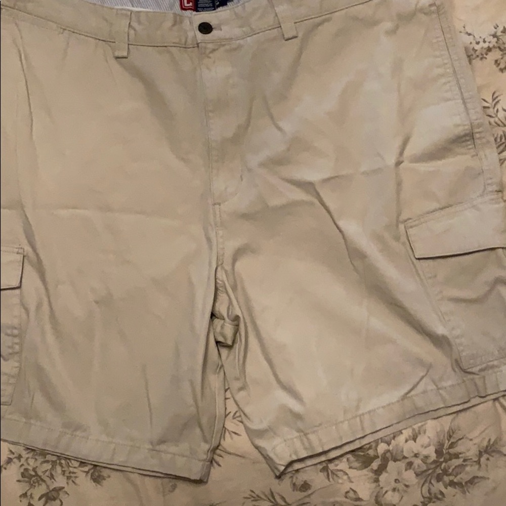 Men’s khakis size 46 shorts